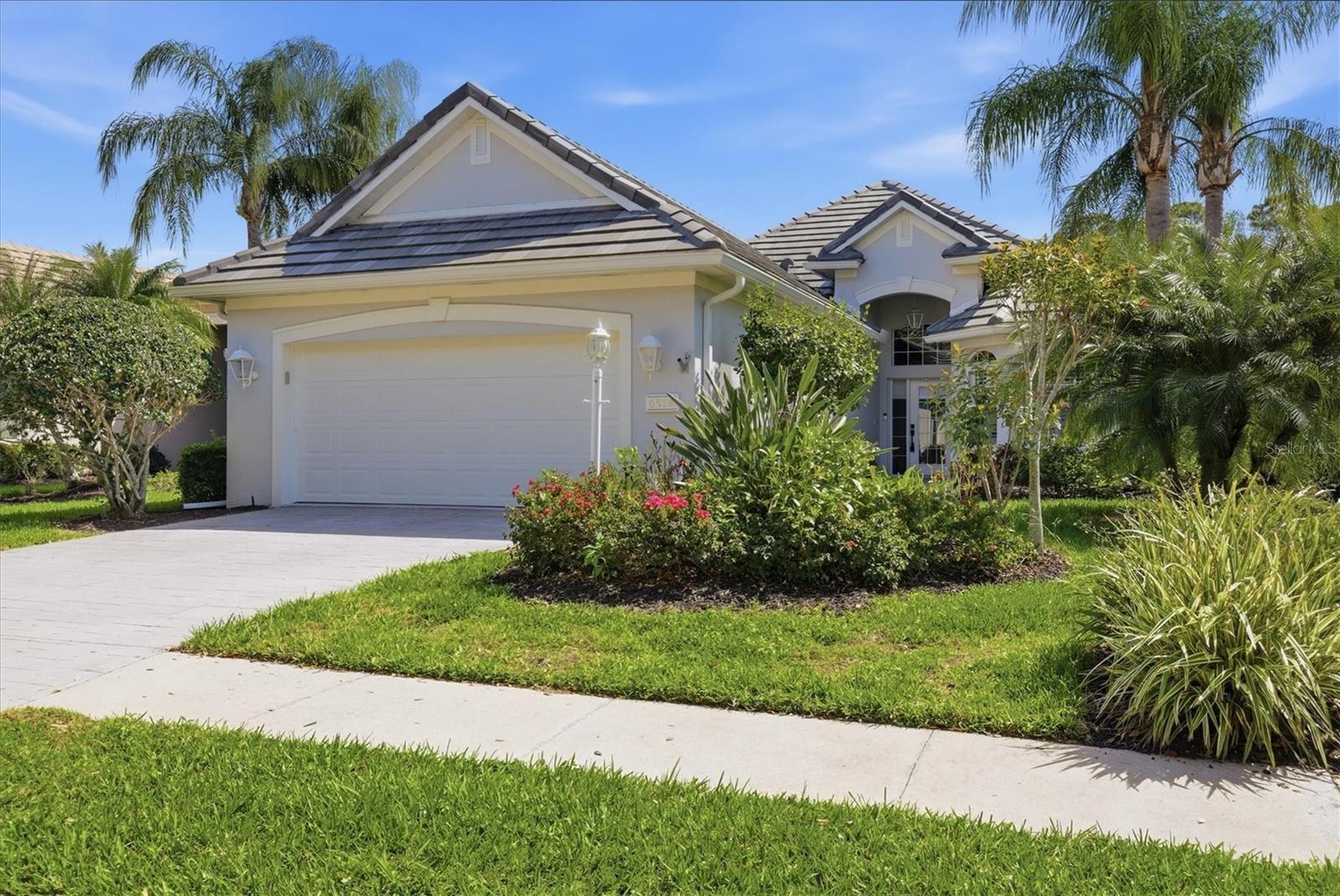 6514 Oakland Hills Dr — photo