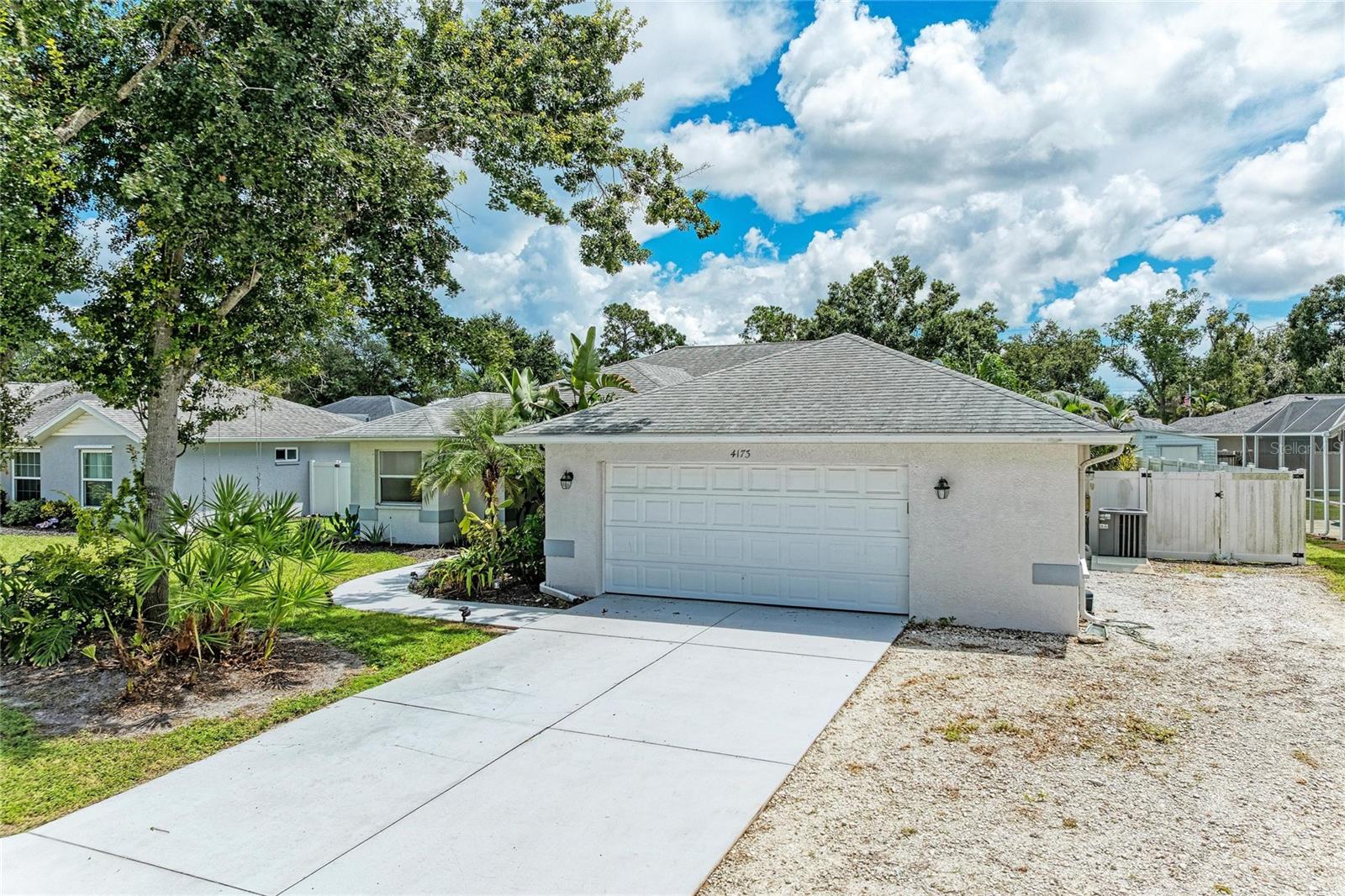 4173 Parry Dr — photo