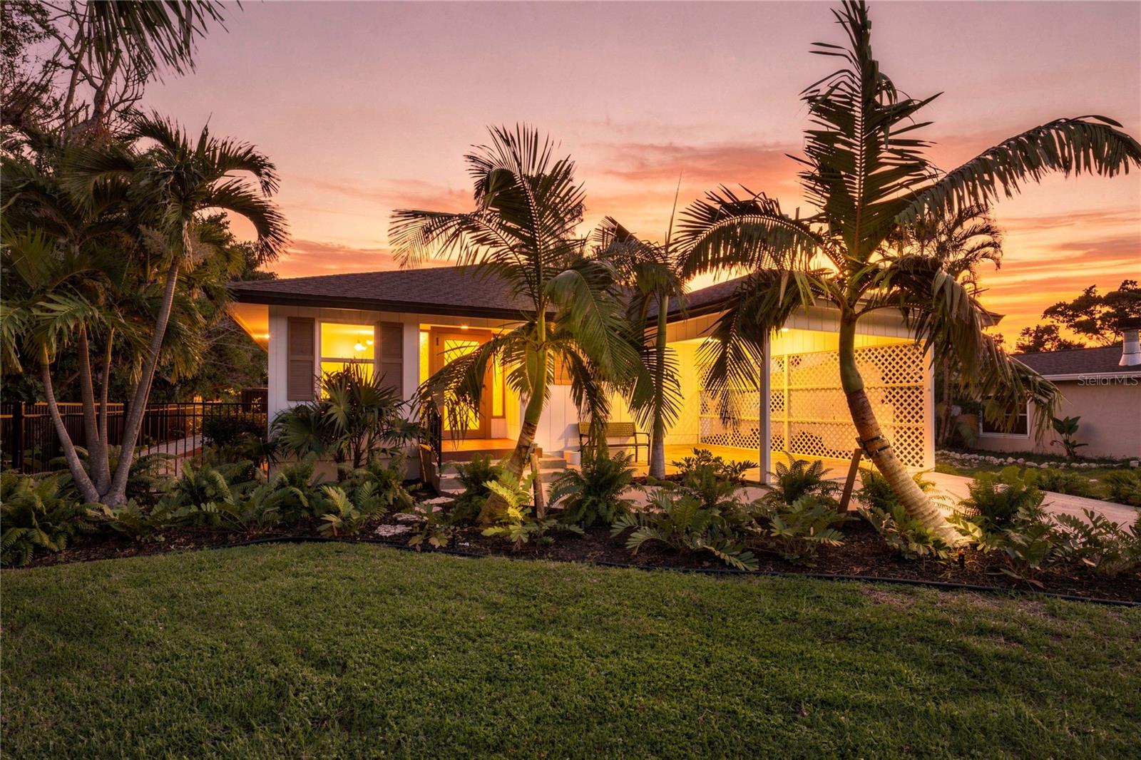 700 Longboat Ct — photo