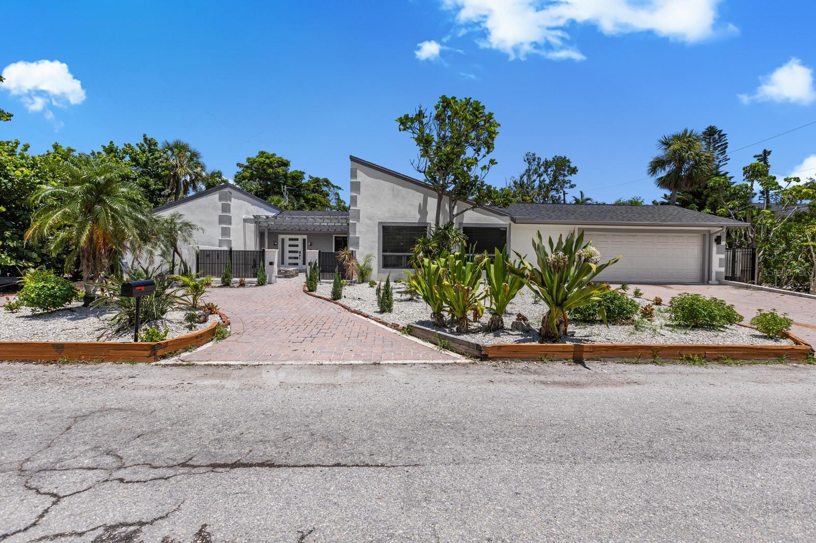 3455 Anglin Dr — photo