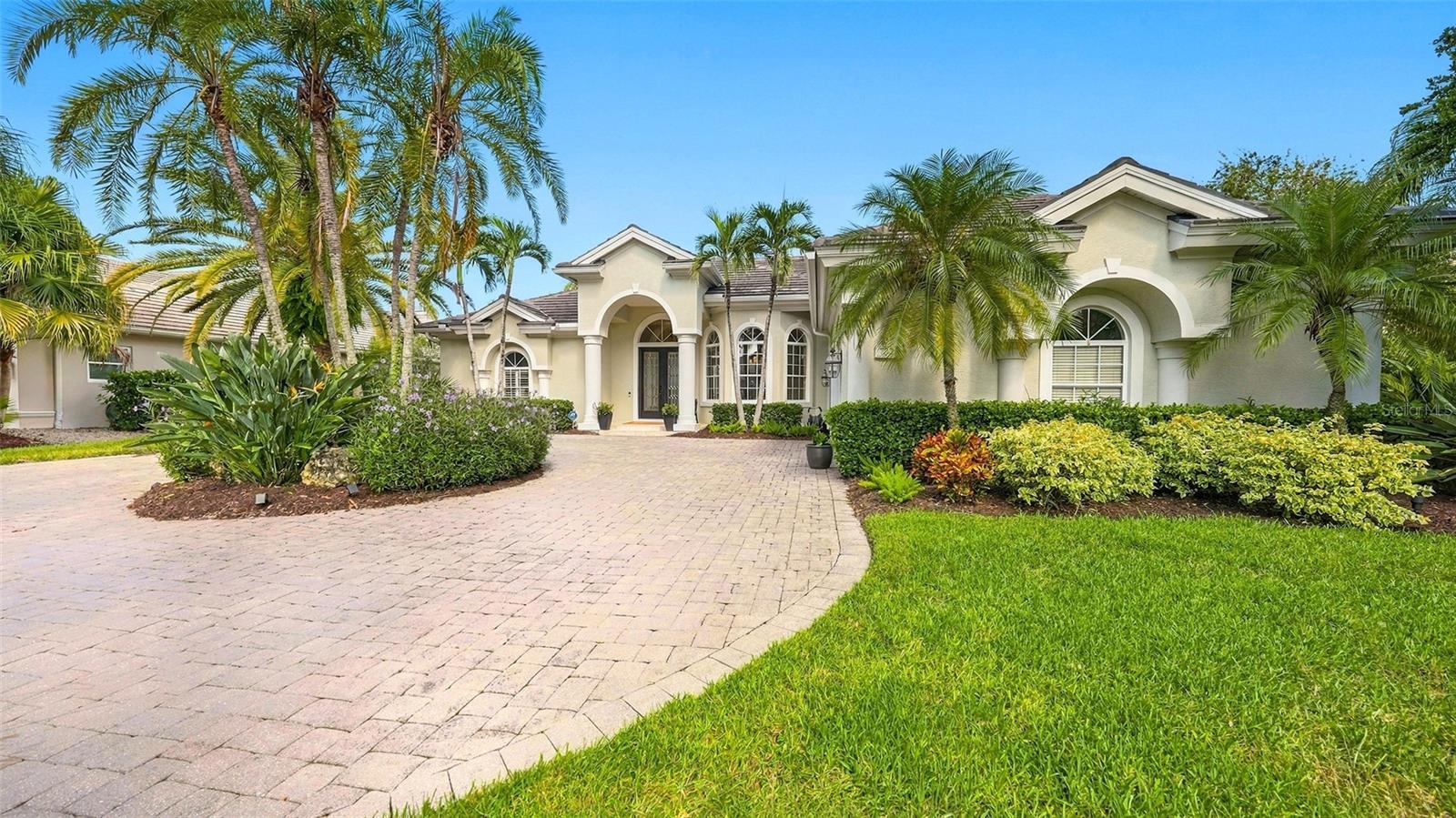 7325 Chatsworth Ct — photo