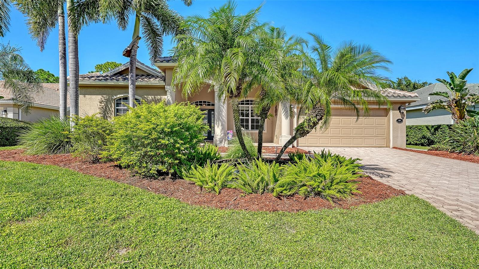 819 Golden Pond Ct — photo