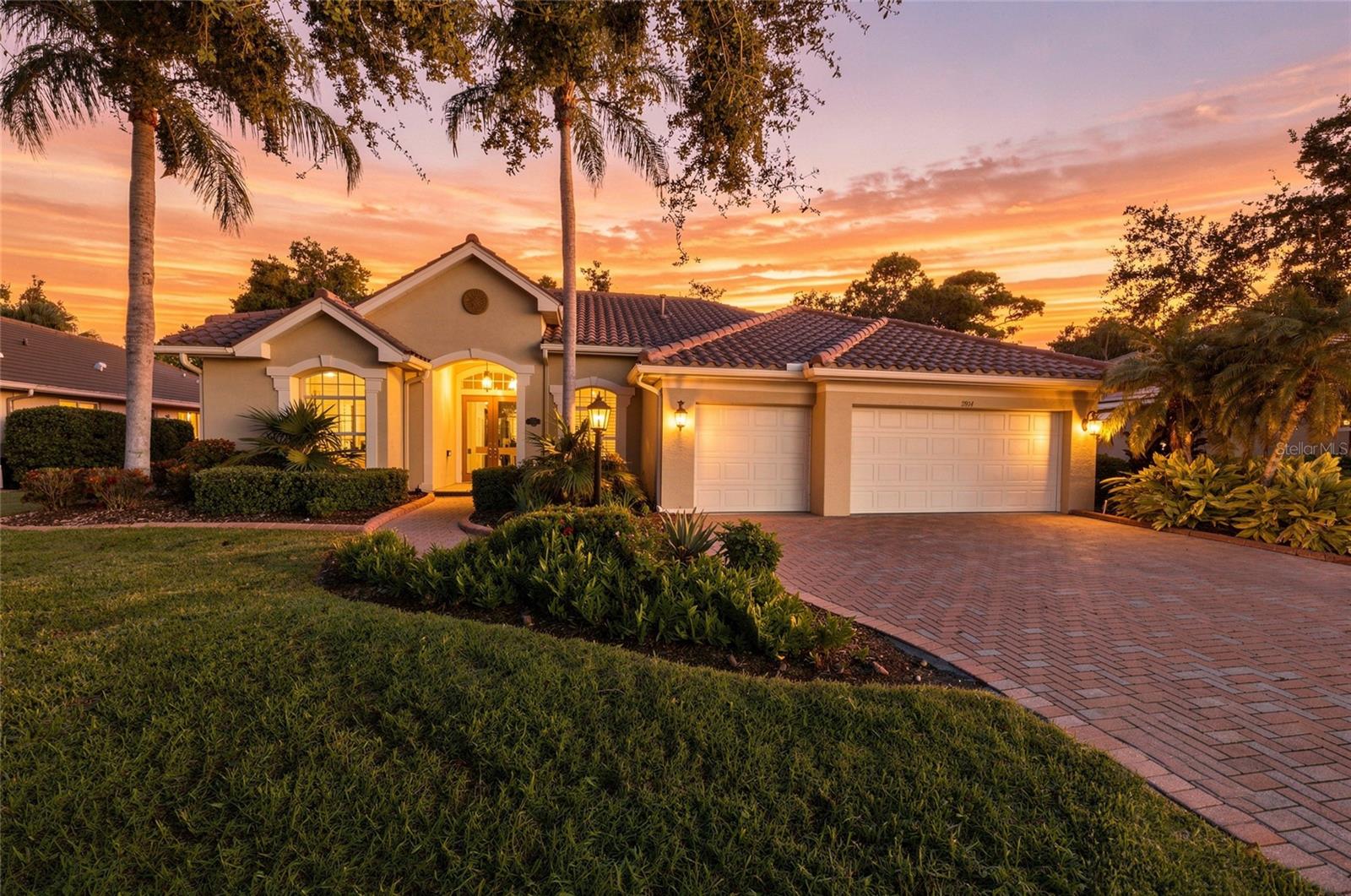 6914 Treymore Ct — photo