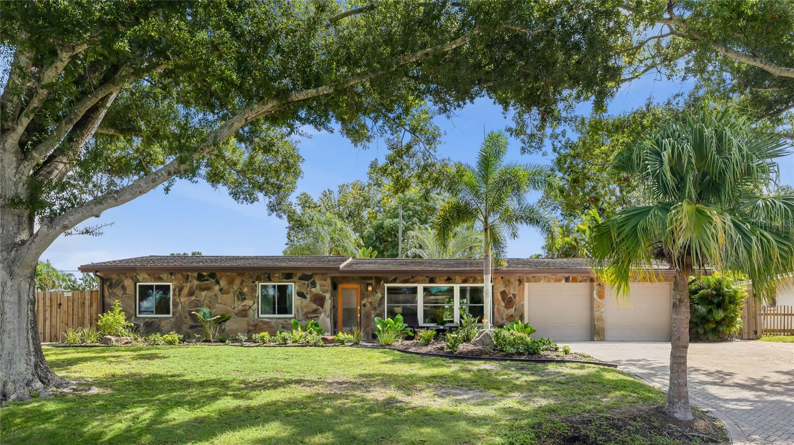 2630 Sunnybrook Dr — photo