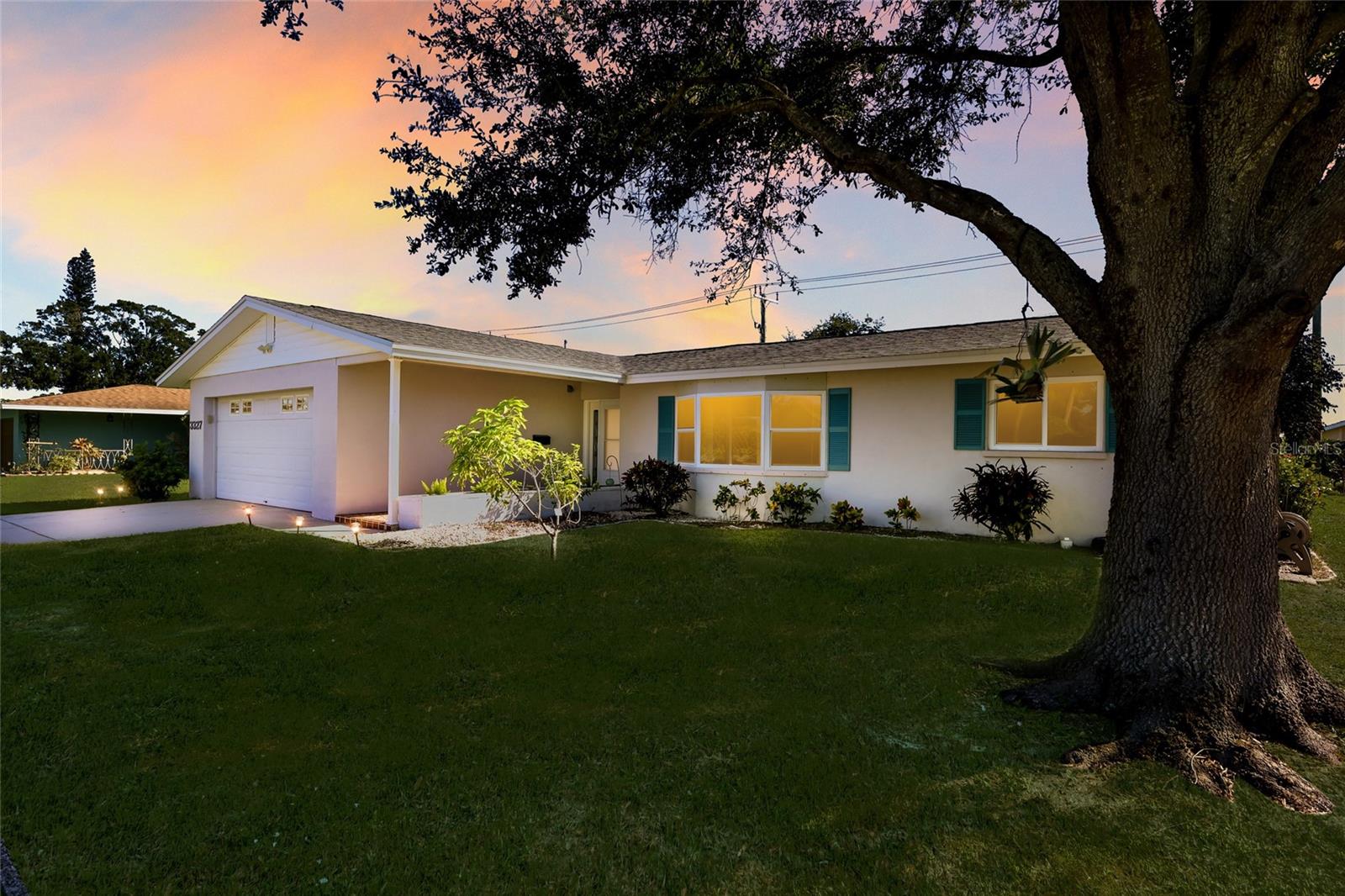 3327 S Lockwood Ridge Rd — photo