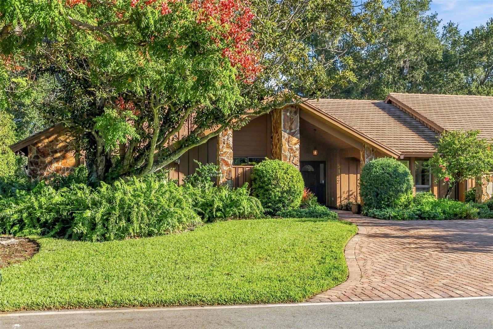 5122 Kestral Park S — photo