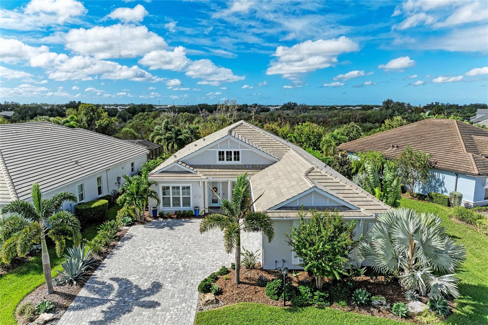 8269 Grande Shores Dr — photo