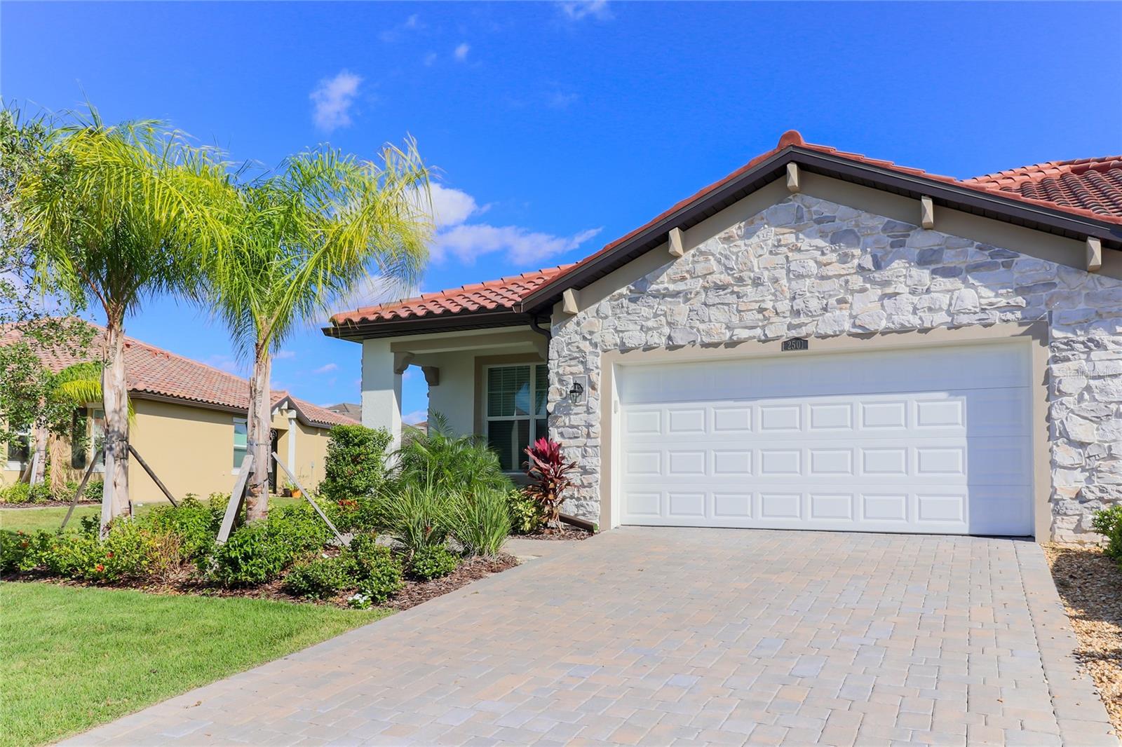 2501 Avolet Ct — photo