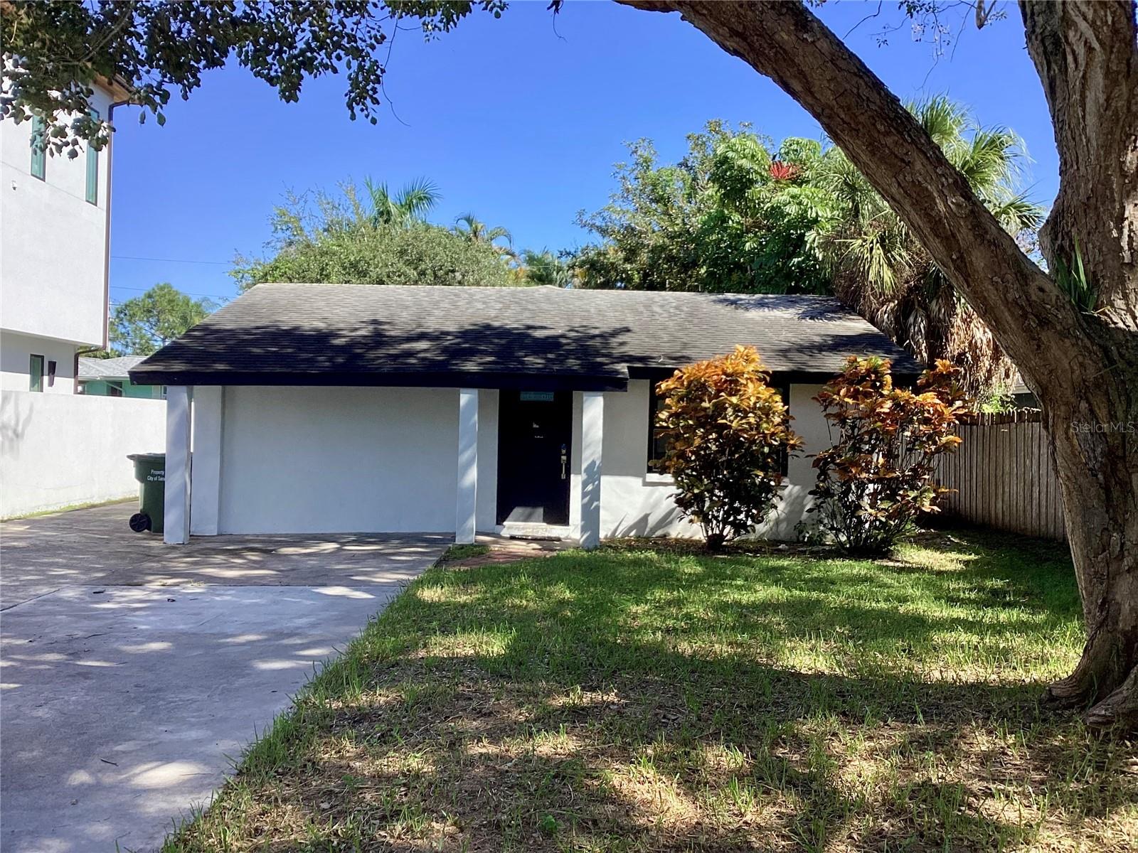 3524 Chapel Dr — photo