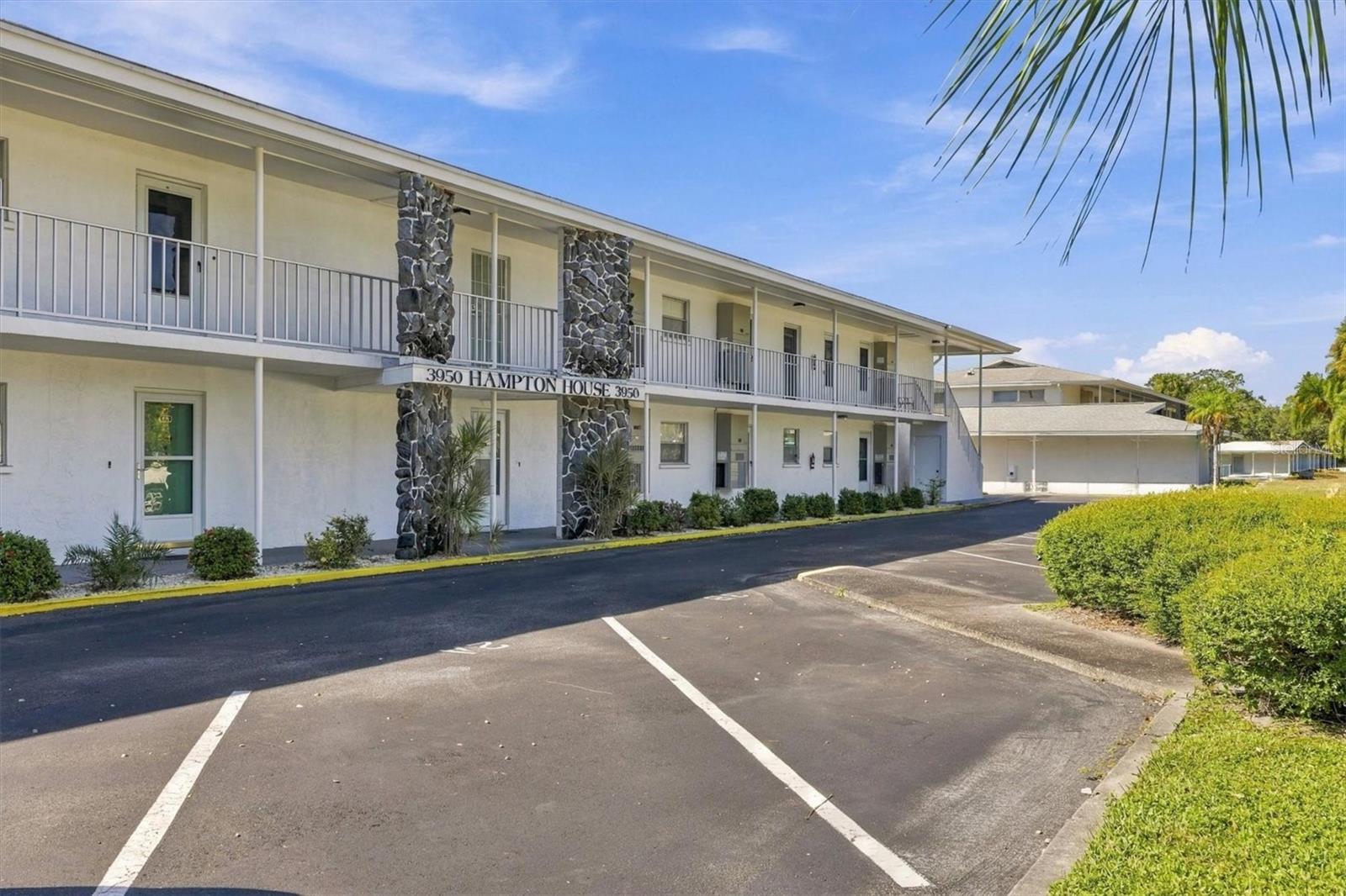 3950 Roxane Blvd #3B — photo