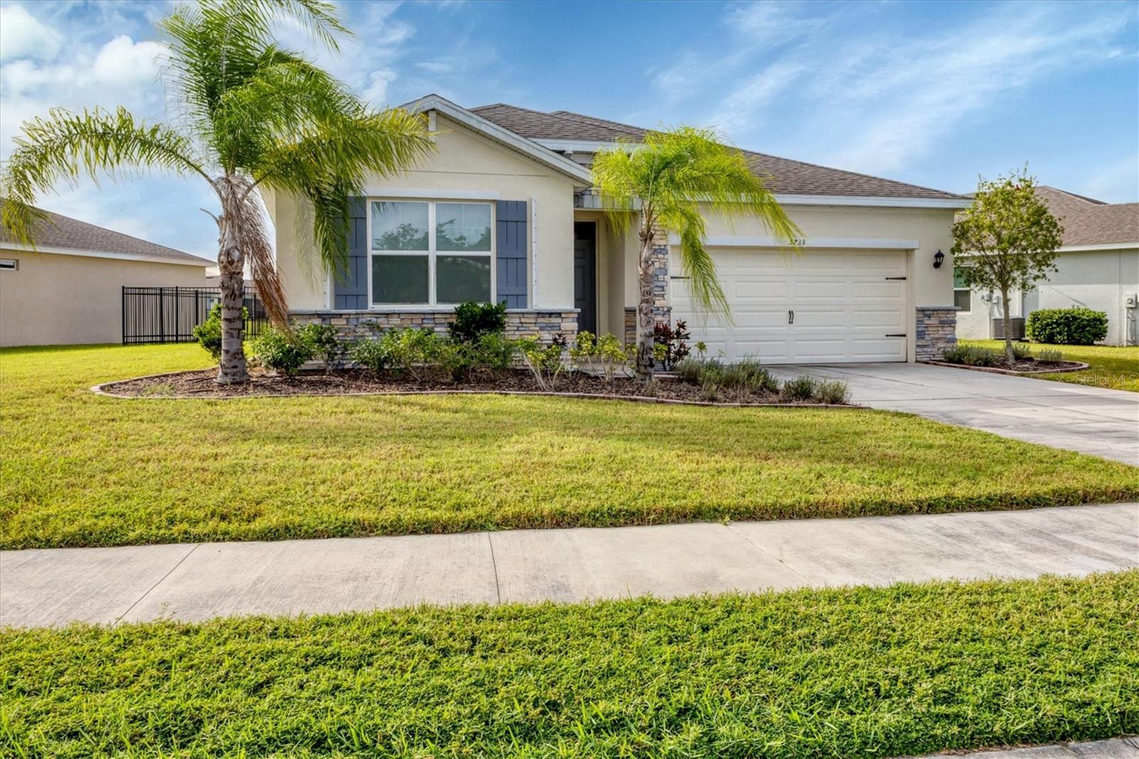 5733 Silver Palm Blvd — photo