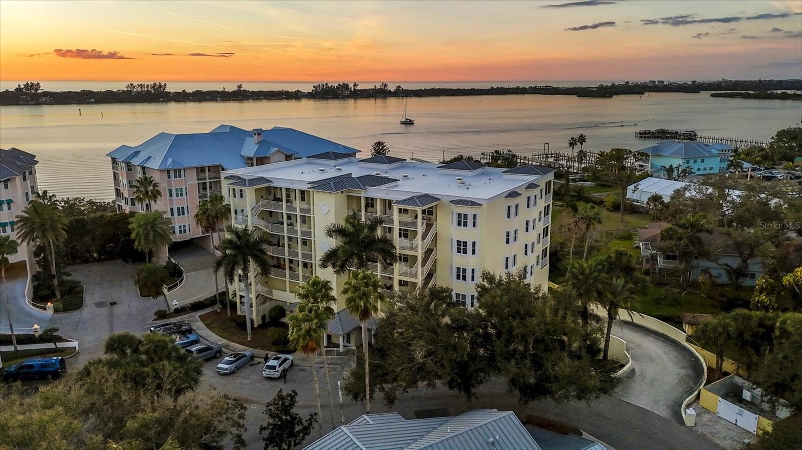 232 Hidden Bay Dr #303 — photo