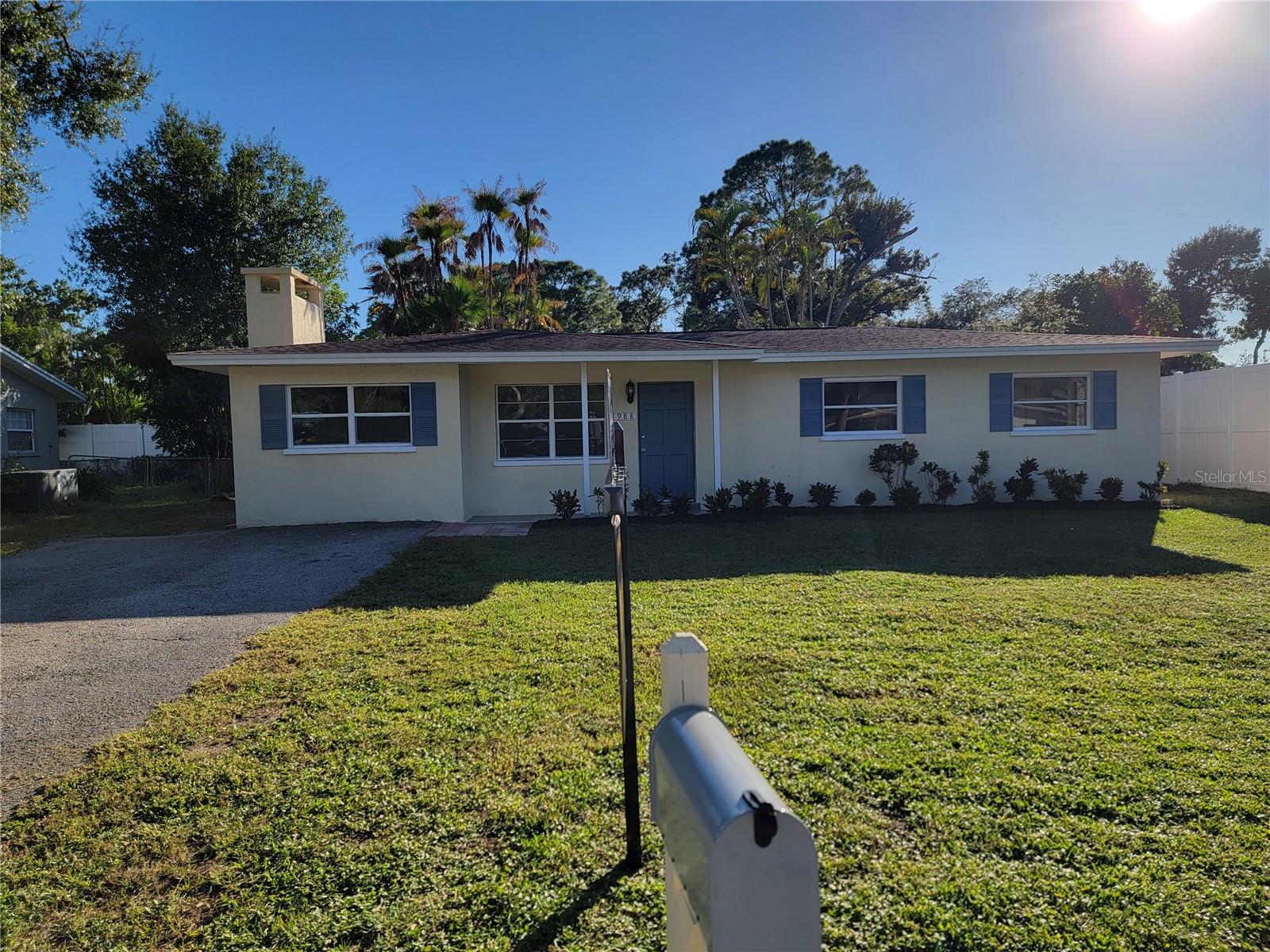 3988 Berkshire Dr — photo