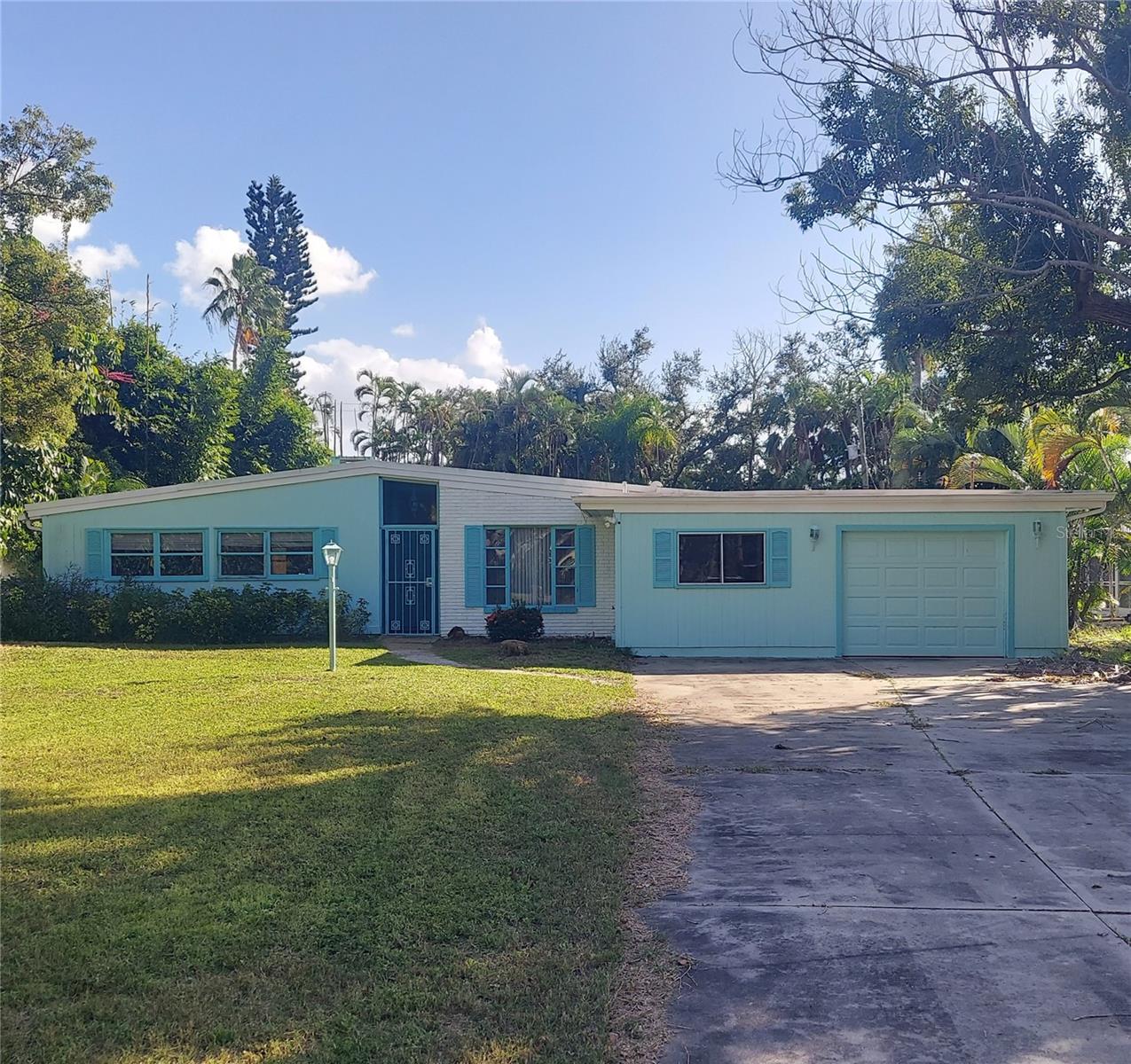 434 S Shore Dr — photo