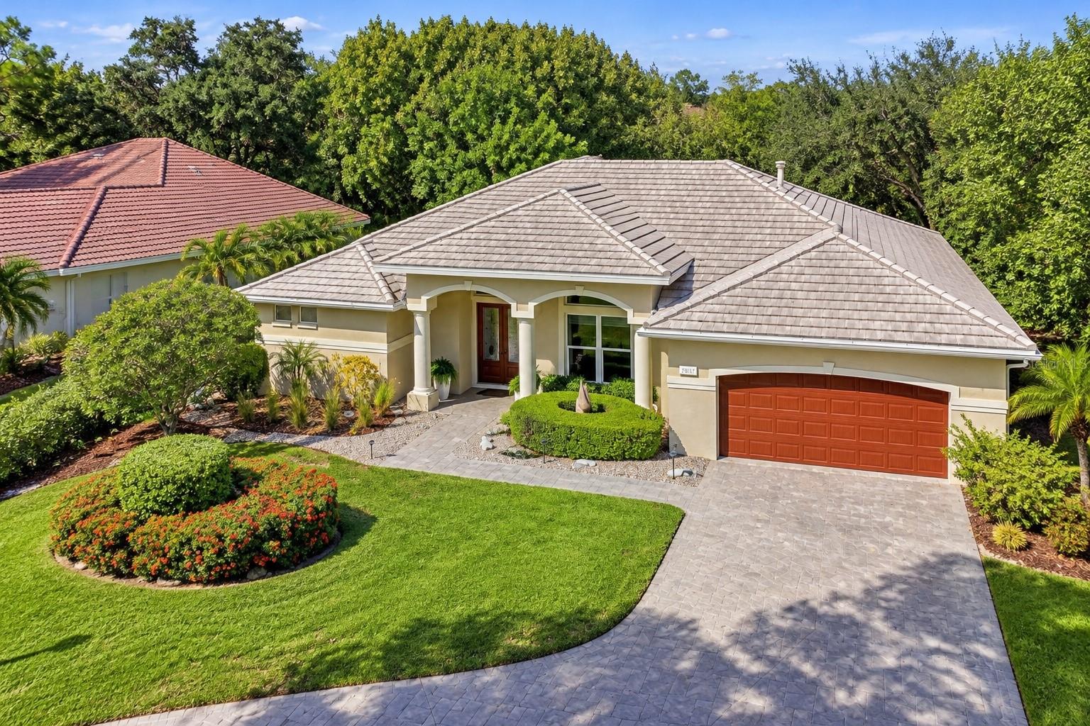 6607 Hunter Combe Xing — photo