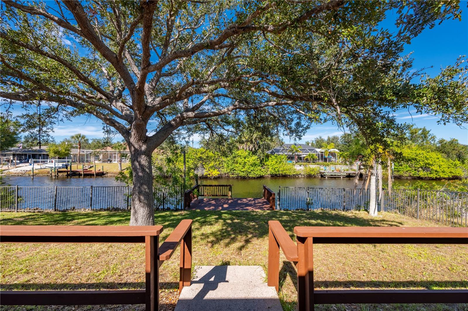 17356 Gulfspray Cir — photo