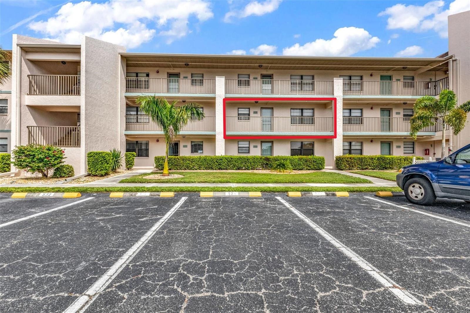 175 Kings Hwy #523 — photo