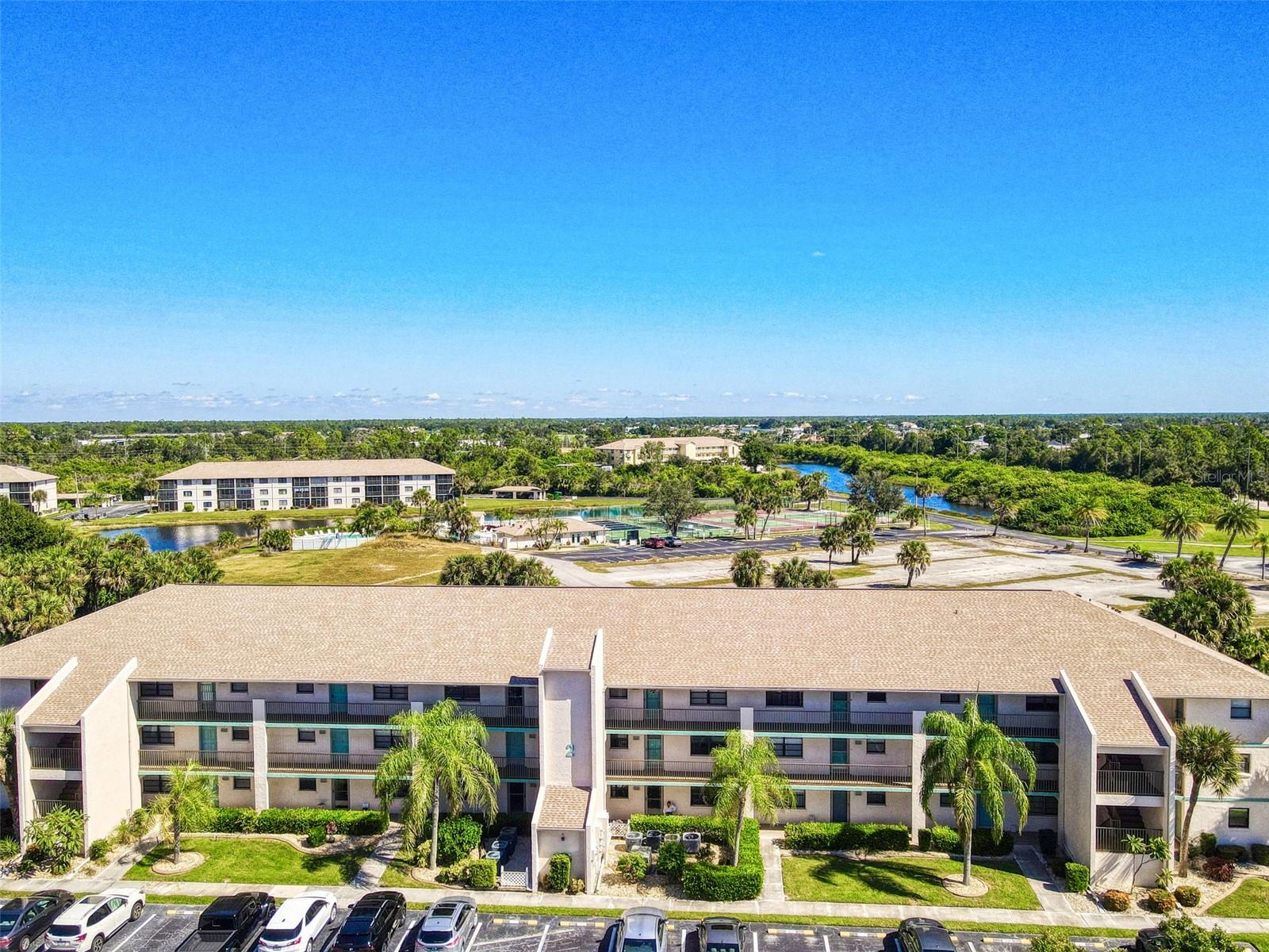 175 Kings Hwy #225 (B5) — photo