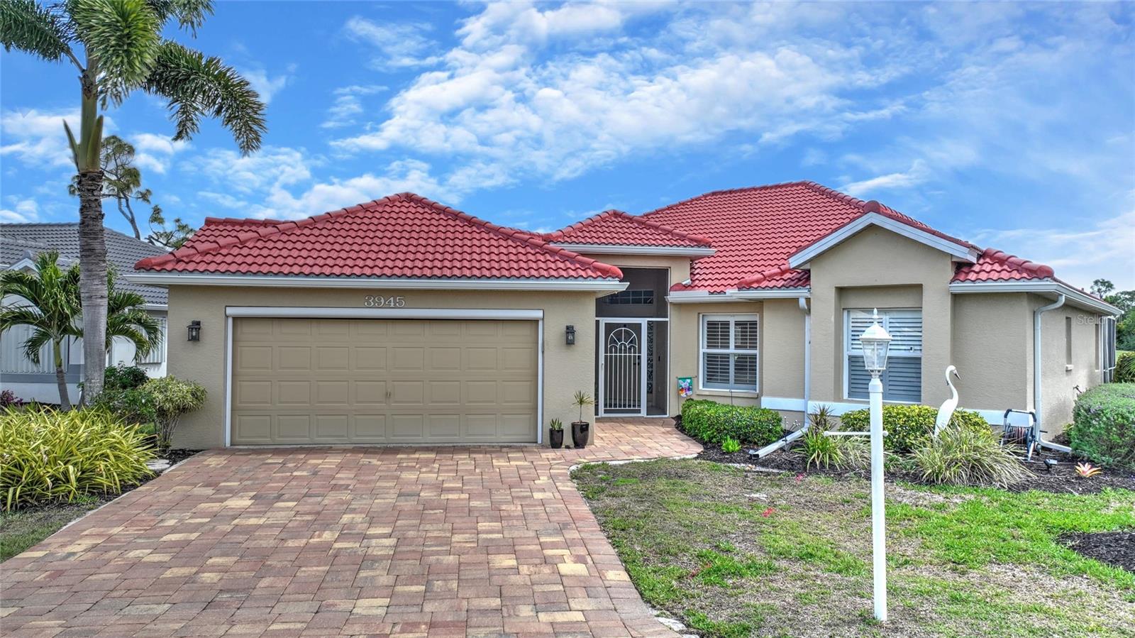 3945 Cape Cole Blvd — photo