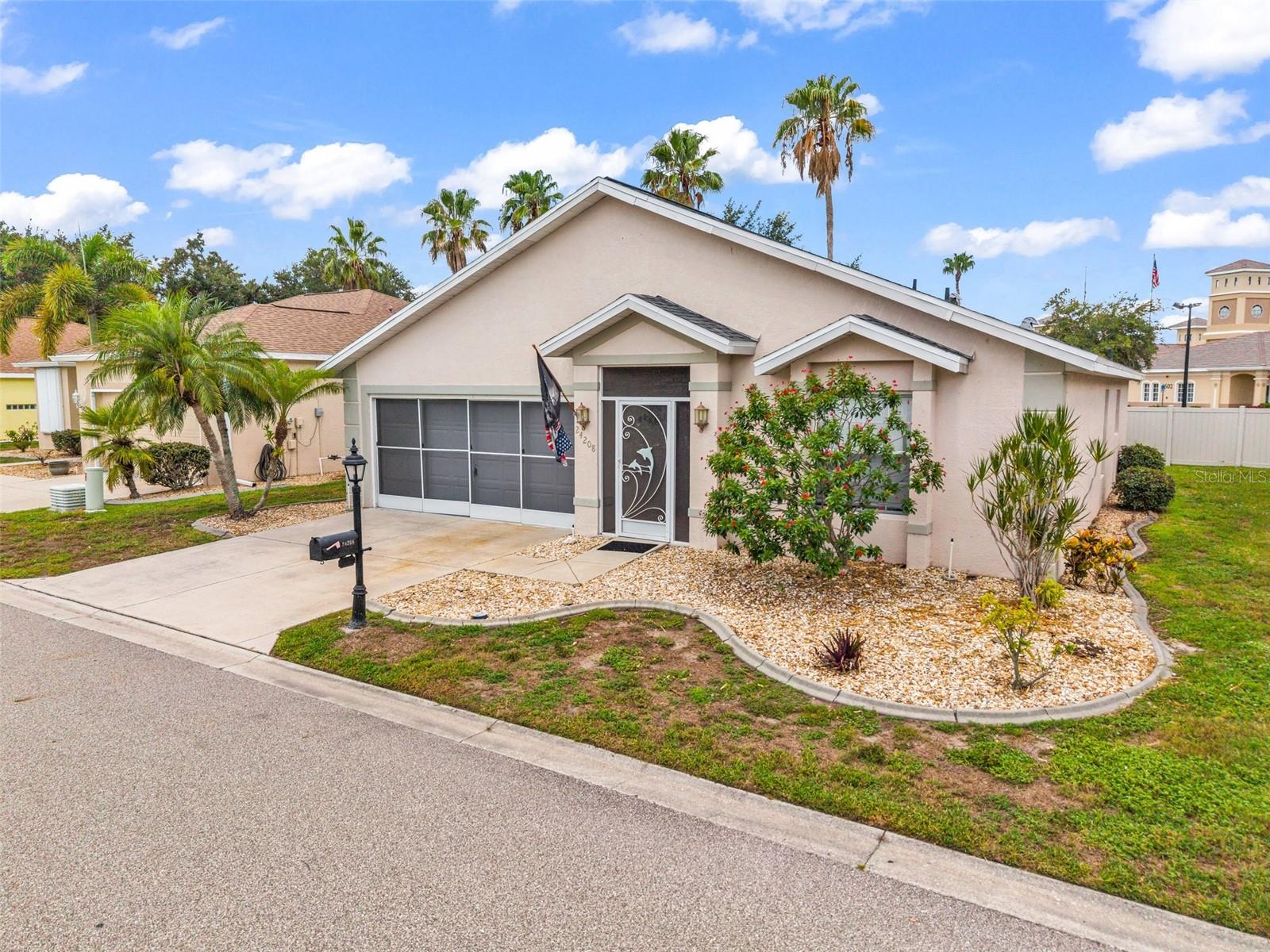 24208 Buckingham Way — photo