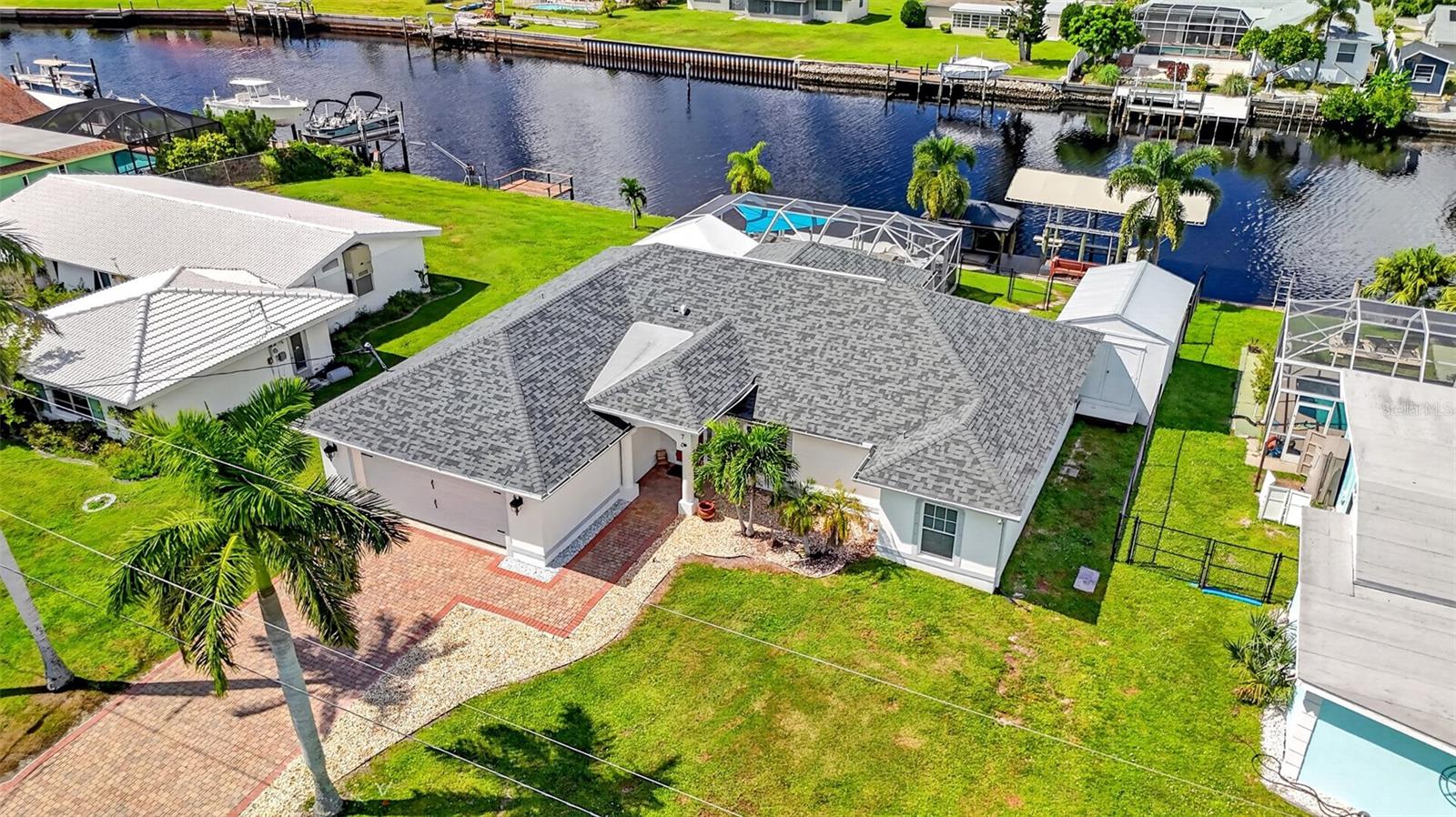 270 E Tarpon Blvd NW — photo