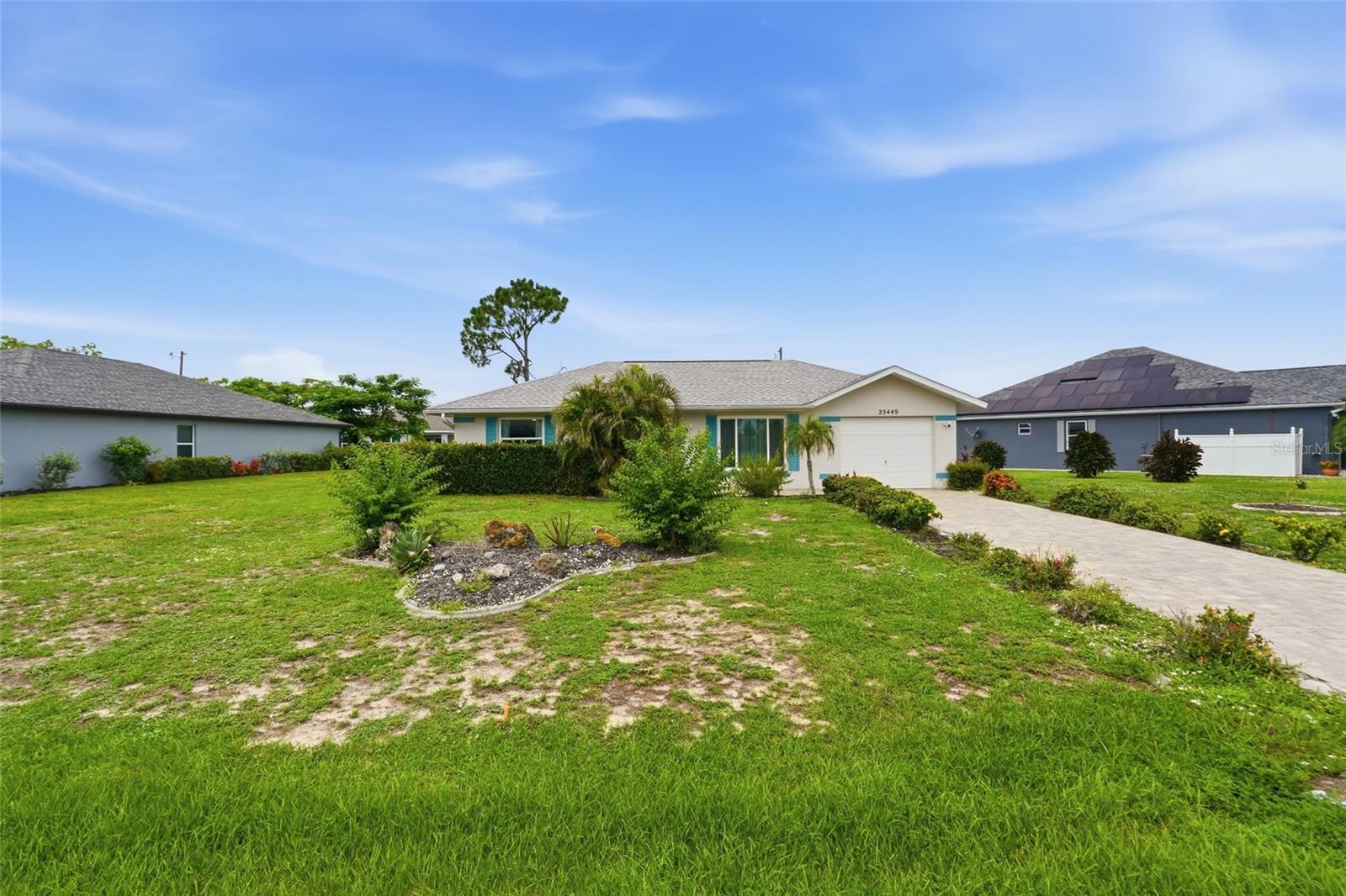 25449 Doredo Dr — photo