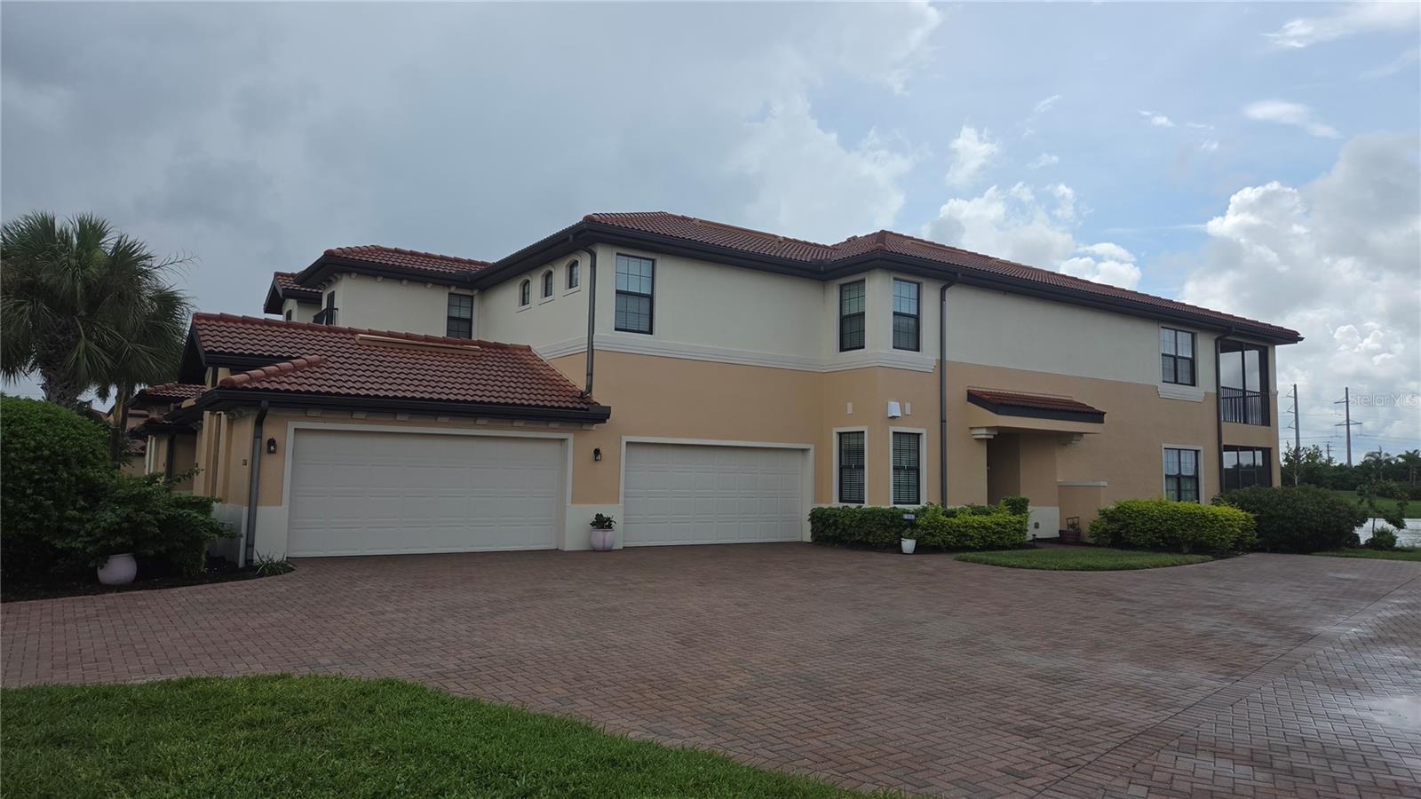 23556 Awabuki Dr — photo