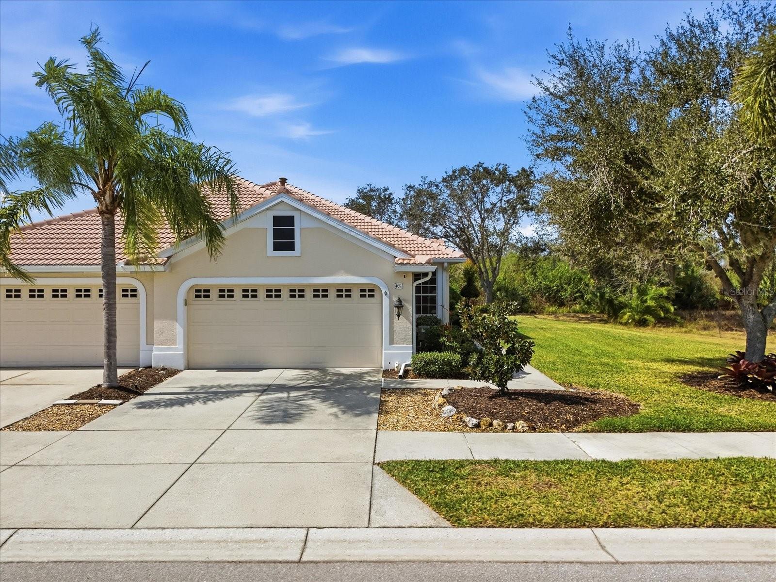 4693 Whispering Oaks Dr — photo