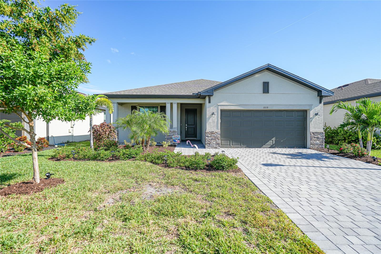 1608 Saddlewood Cir — photo