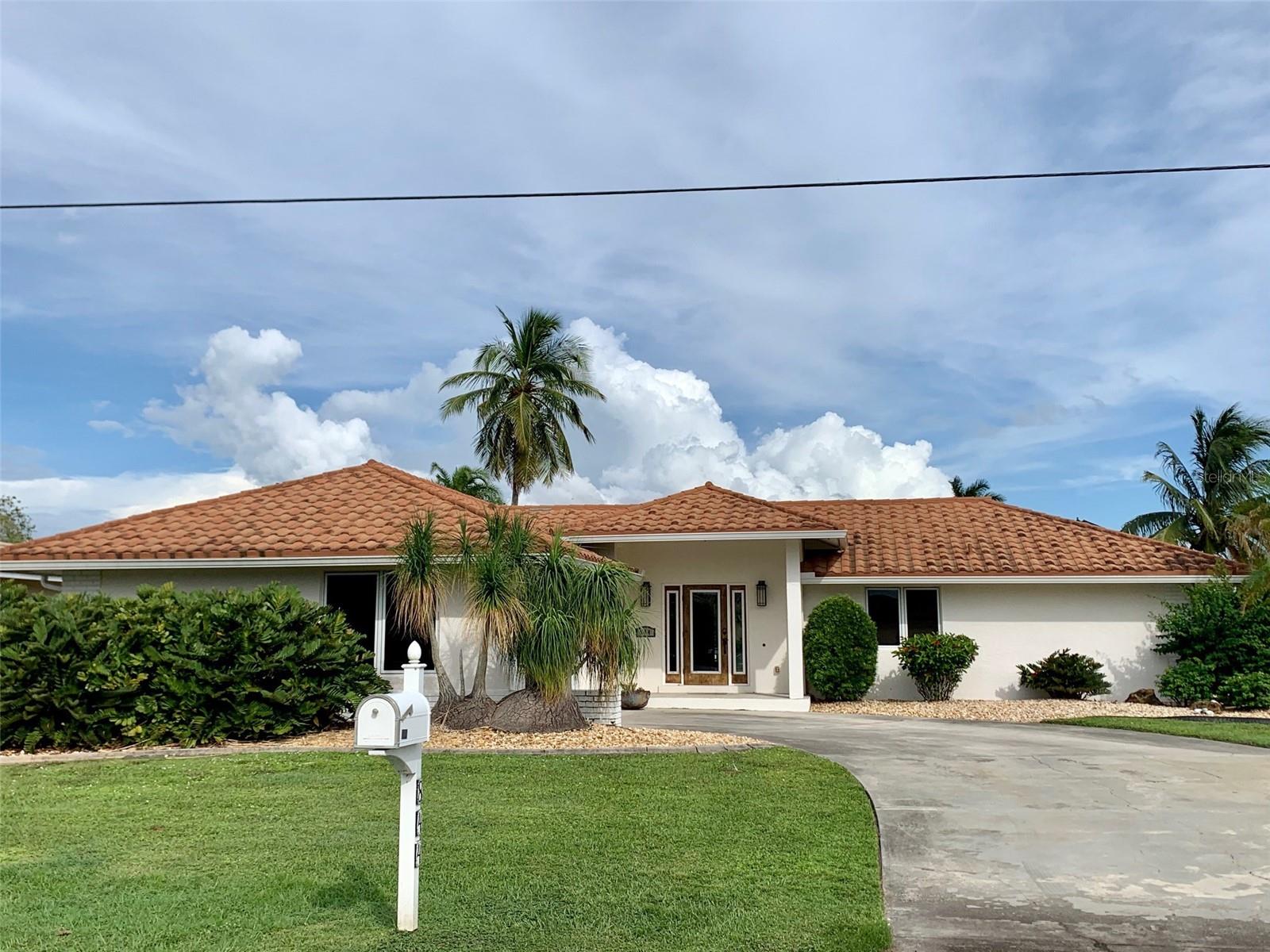 844 Pamela Dr — photo
