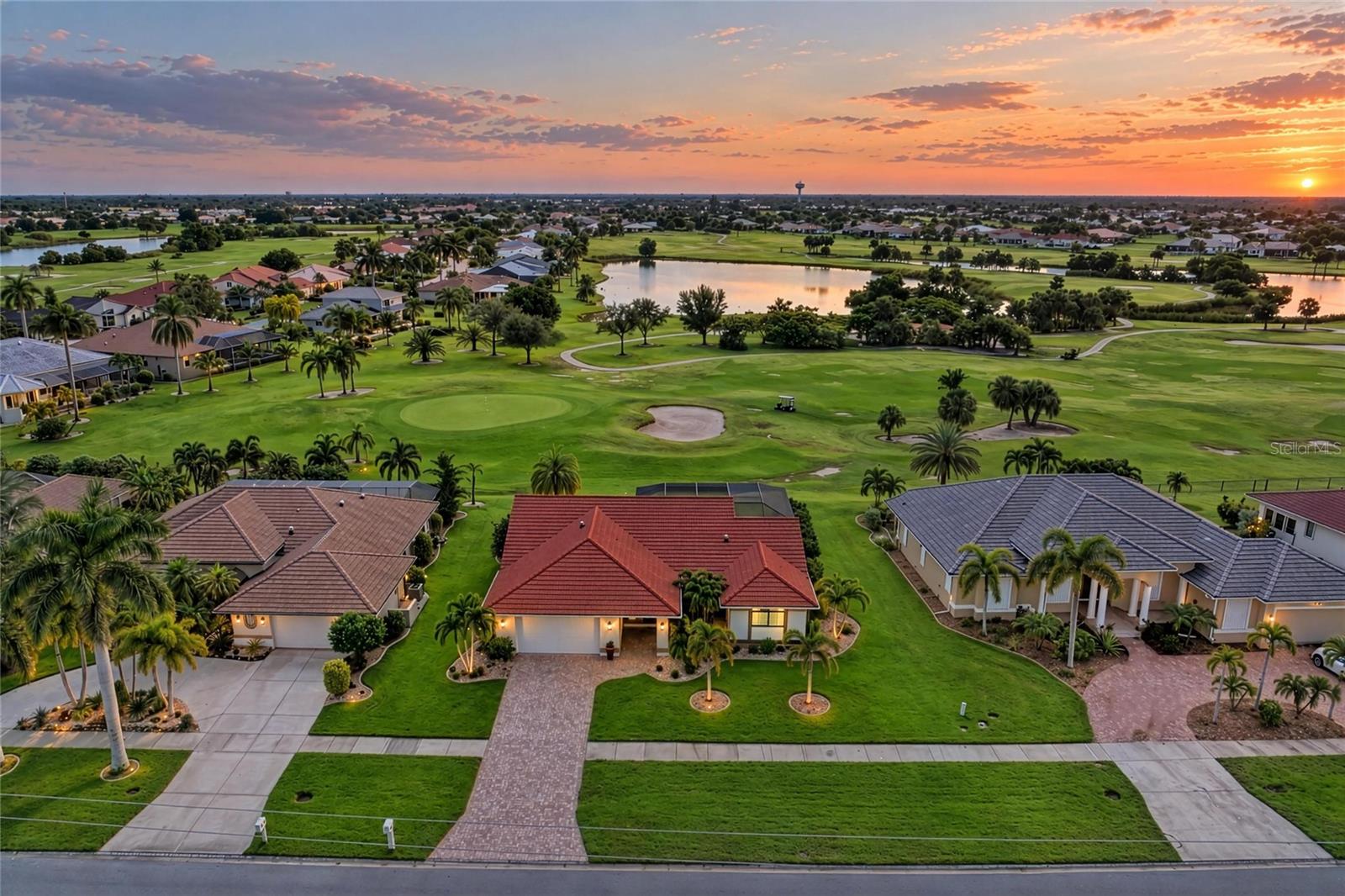 425 Monaco Dr — photo
