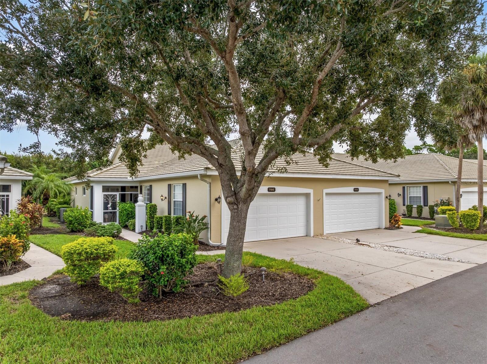786 Tartan Dr — photo