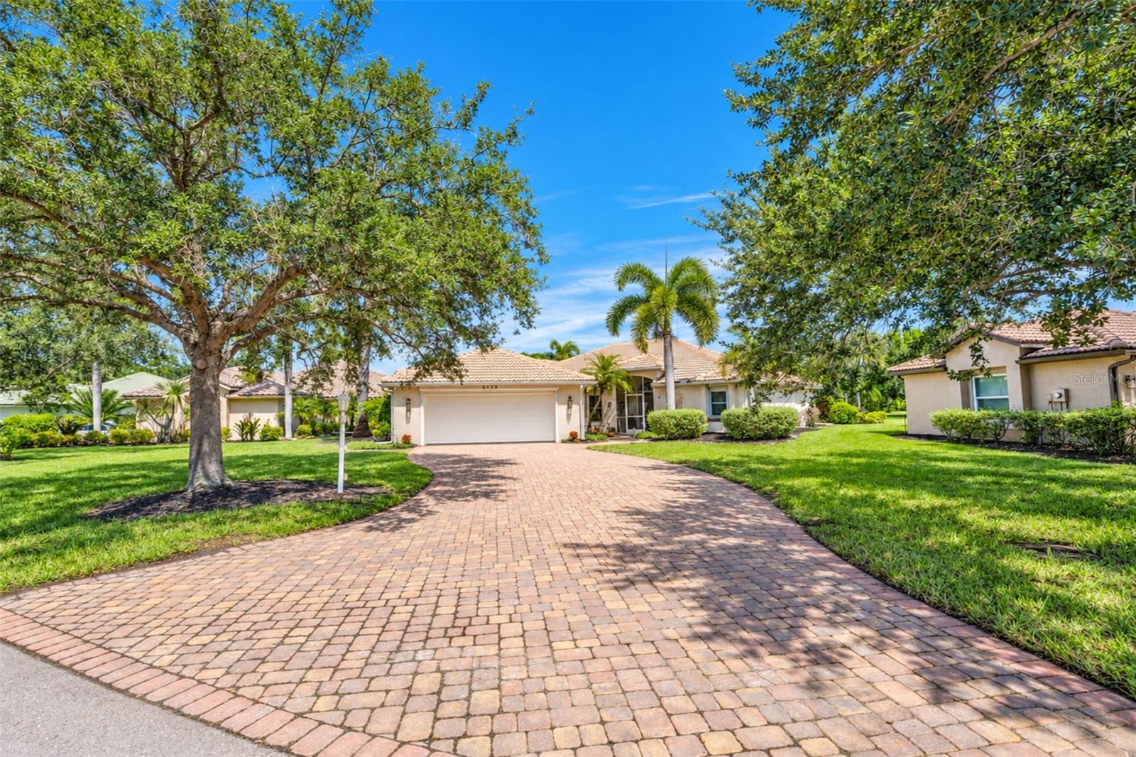 4115 Cape Cole Blvd — photo