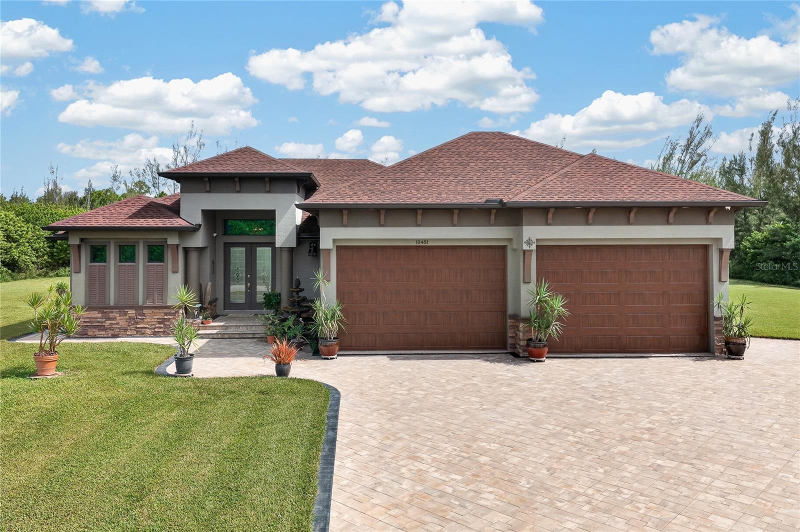 10451 Hatchett Cir — photo