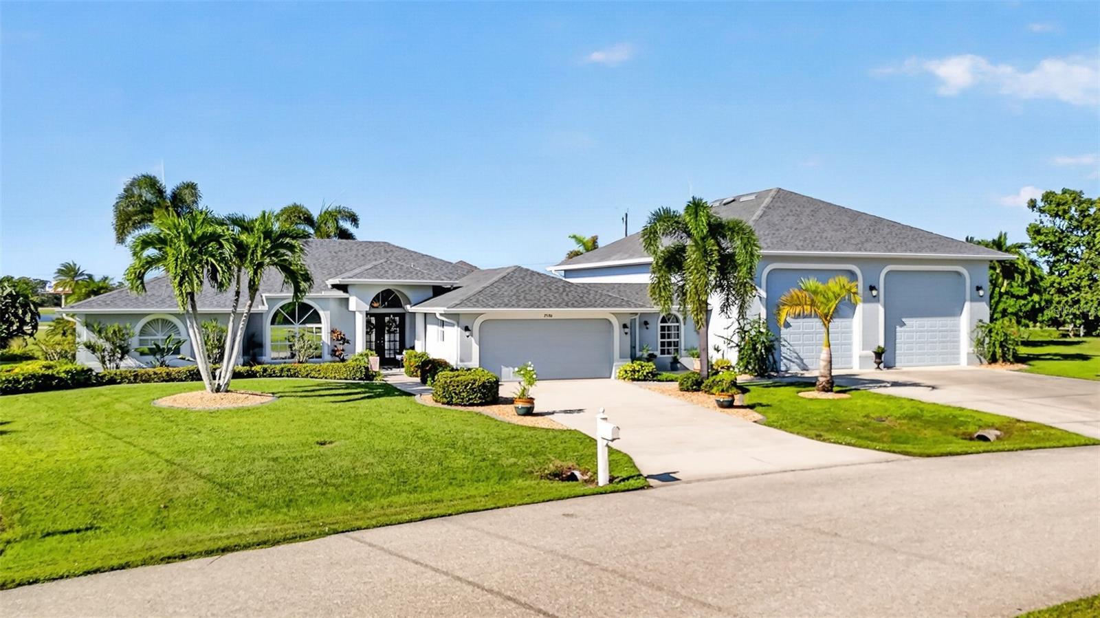 25186 Estrada Cir — photo