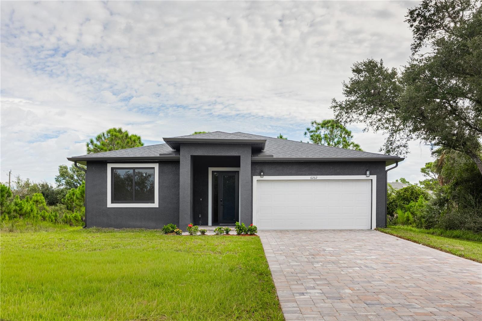 6262 Skyview Dr — photo