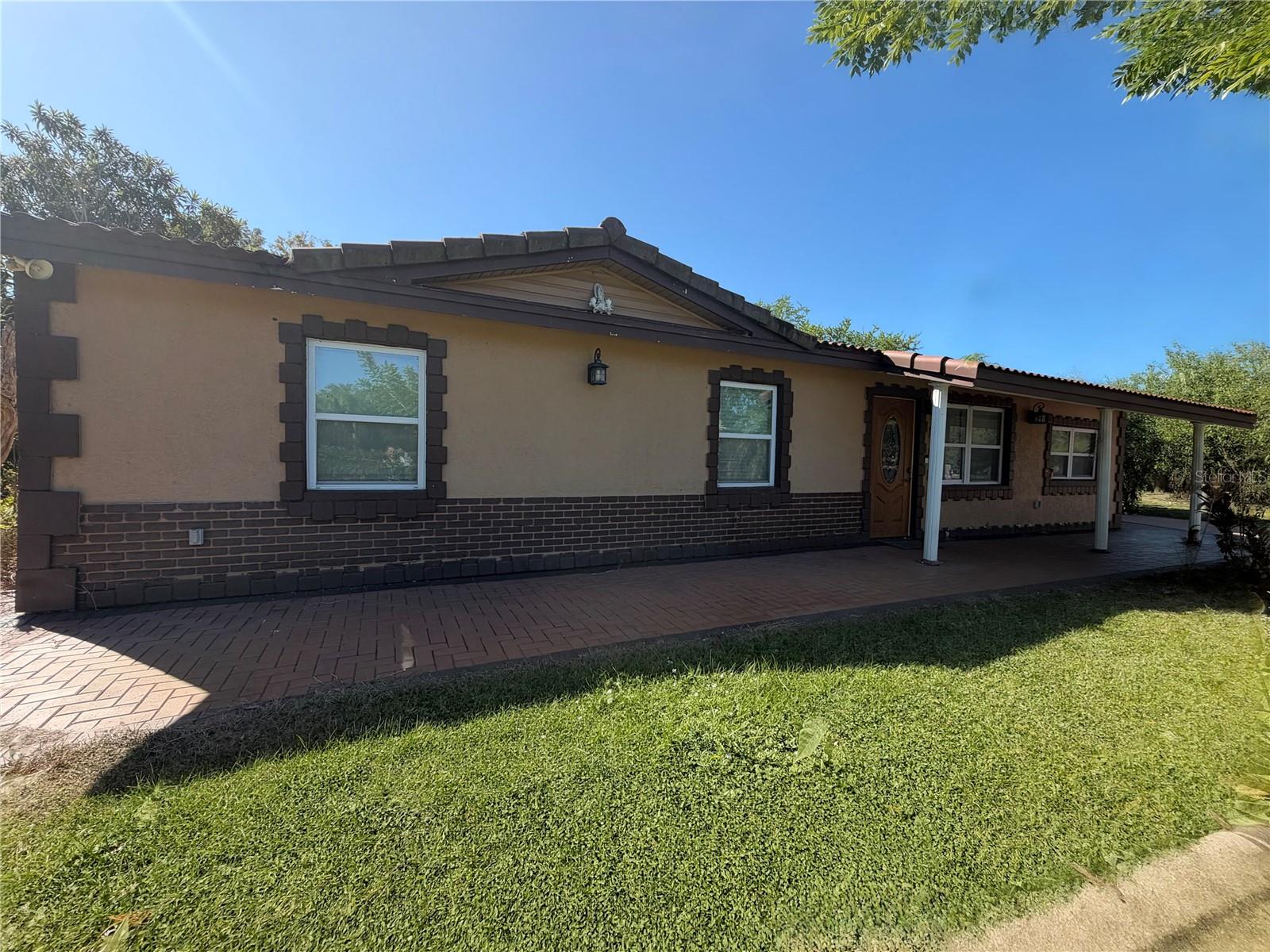 1881 SE Cherry Dr — photo