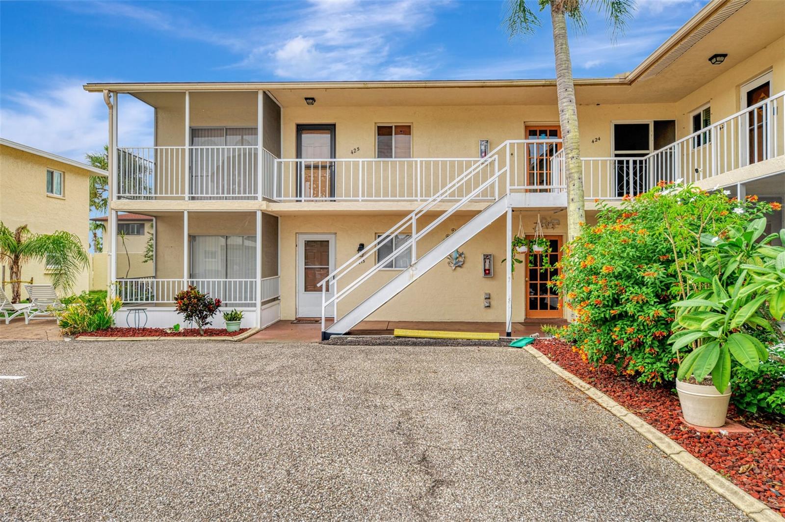 360 Base Ave E #424 — photo