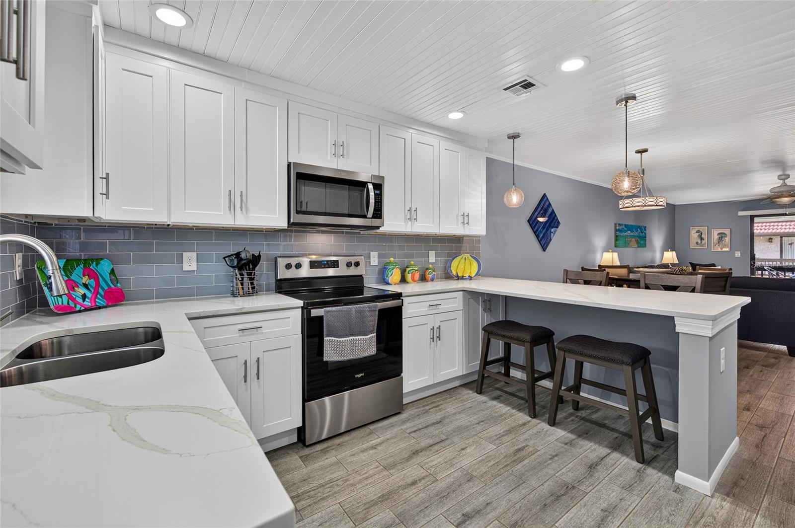 1634 Stickney Point Rd #34-202 — photo