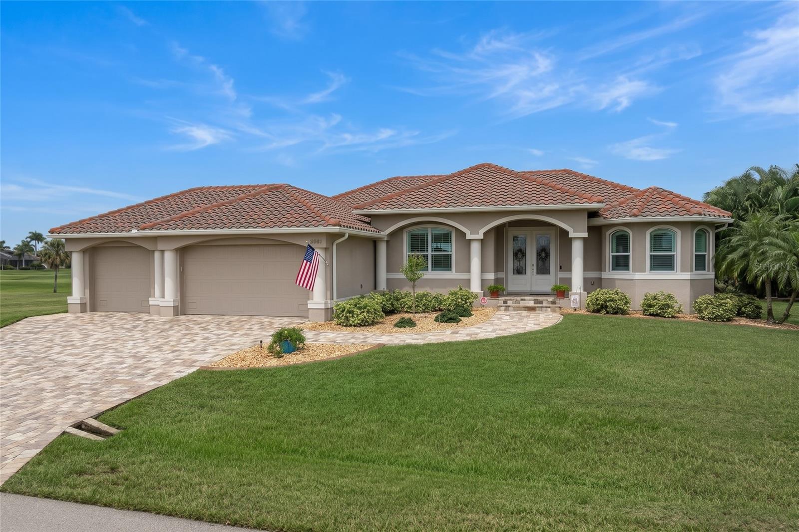 2107 Padre Island Dr — photo