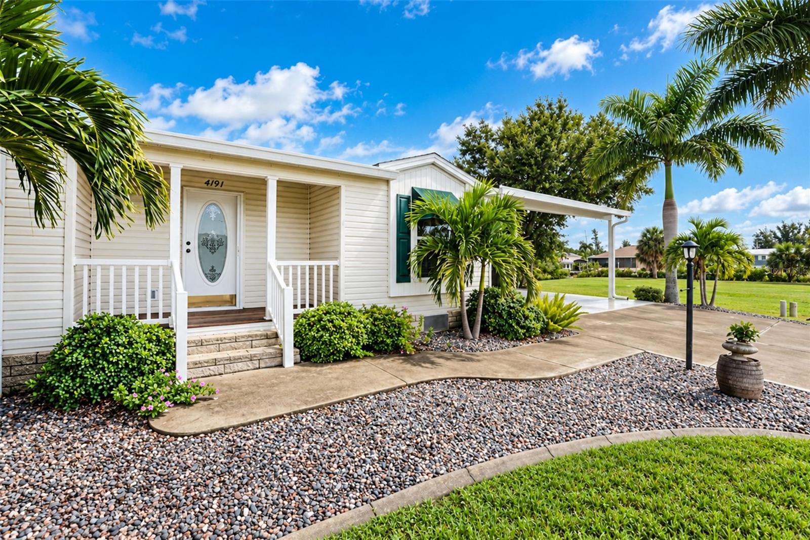 4191 Pelican Pointe Dr — photo