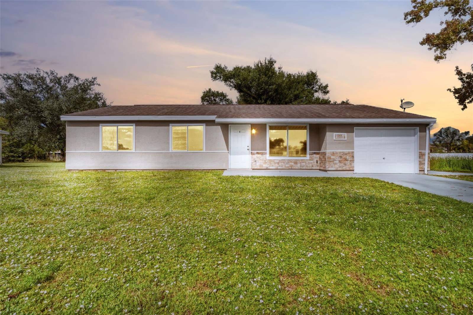 2555 Pan American Blvd — photo
