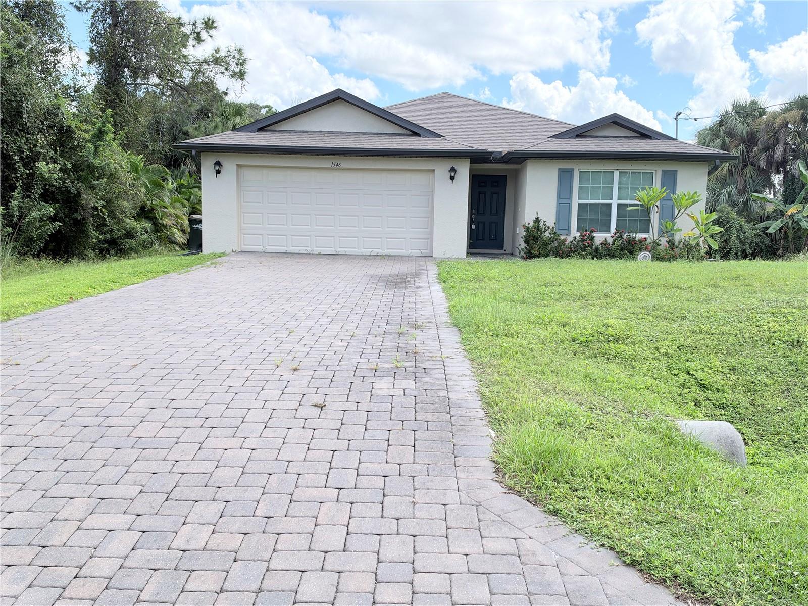 1546 Glenan Rd — photo