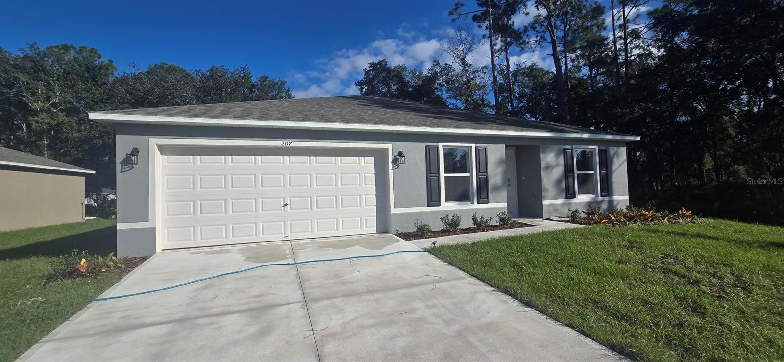 207 Spoonbill Ln — photo