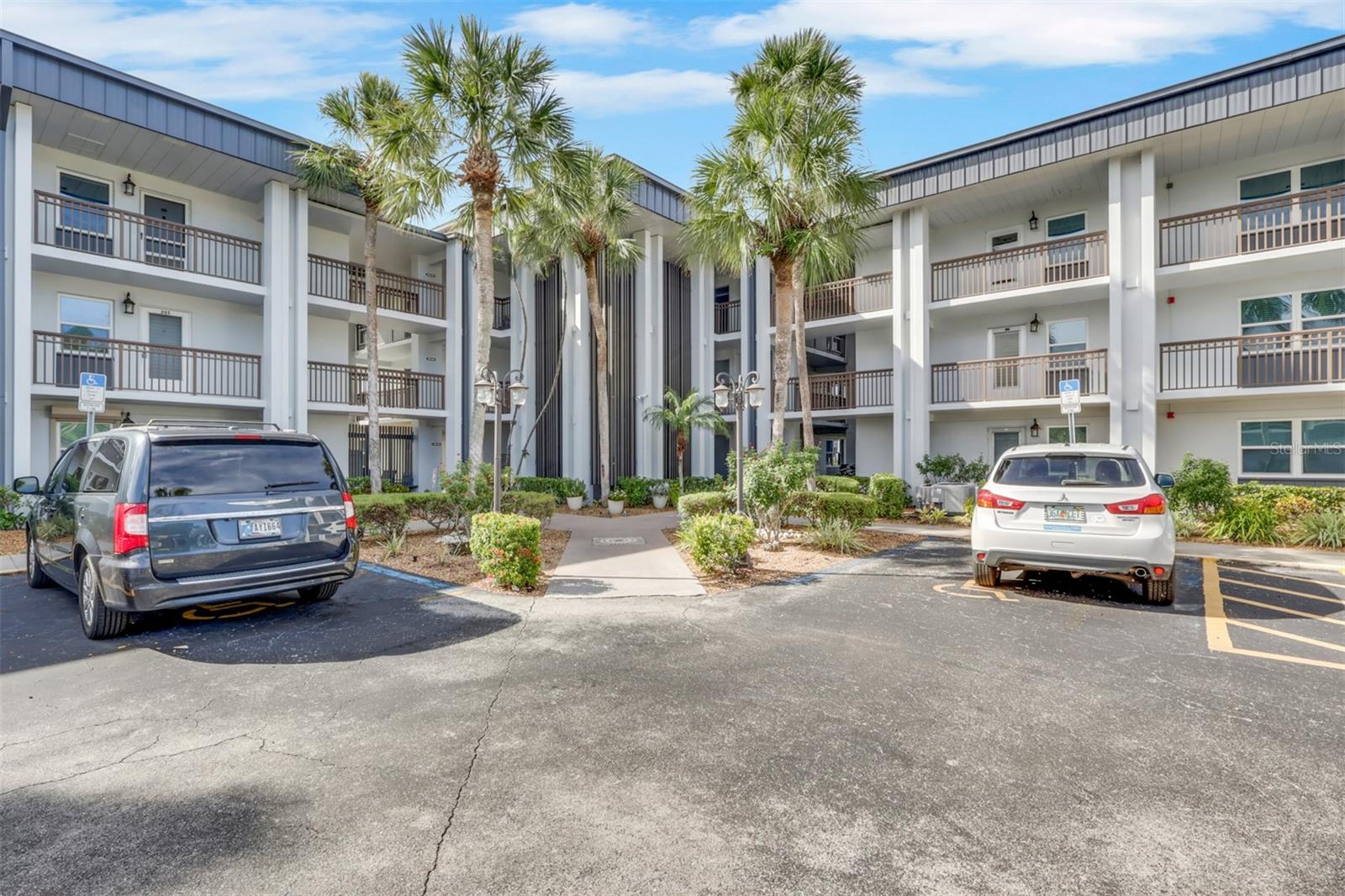 1740 Pine Valley Dr #213 — photo