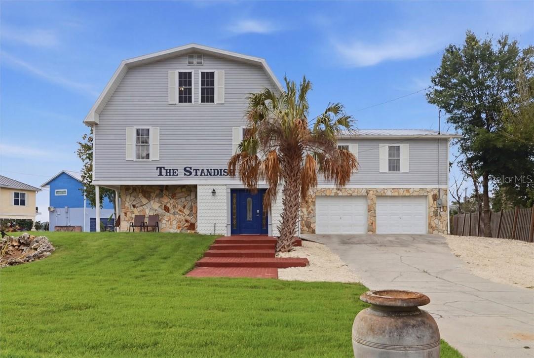 12409 W Standish Dr — photo