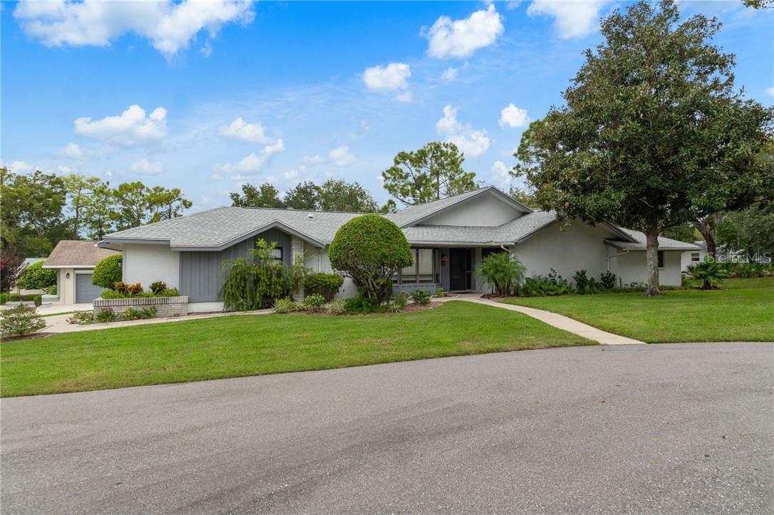 8 W Winged Foot Ct — photo