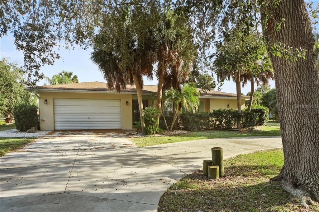 500 Green Dolphin Dr S — photo