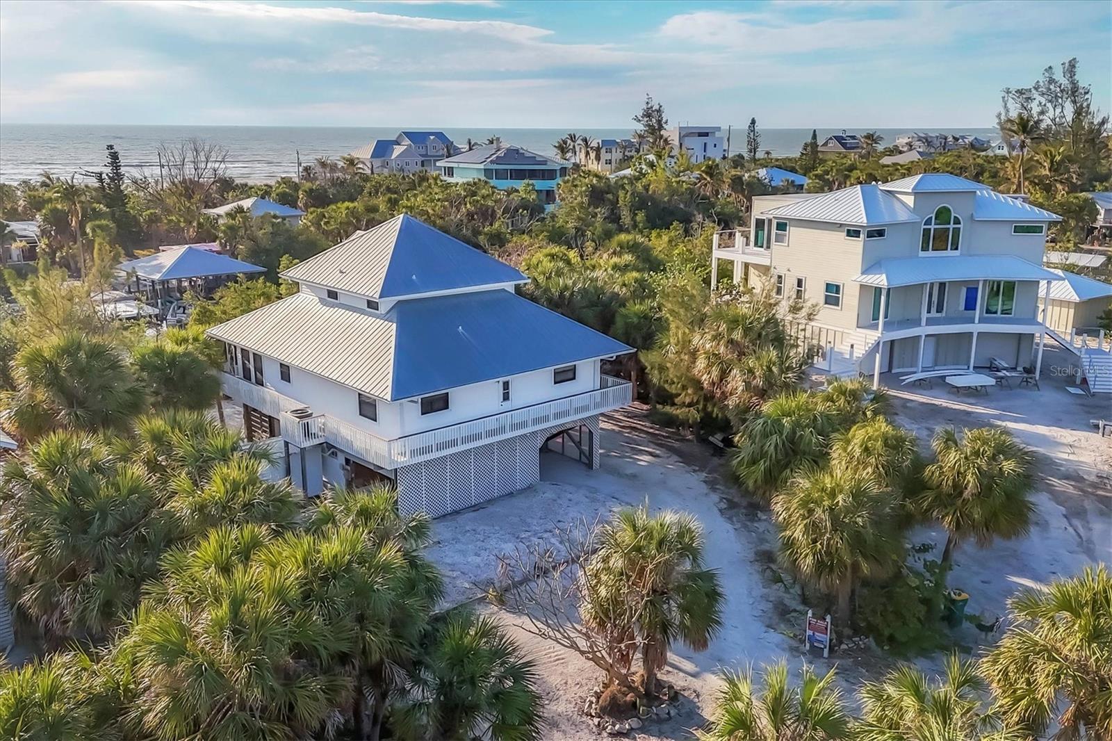 51 Palm Dr — photo