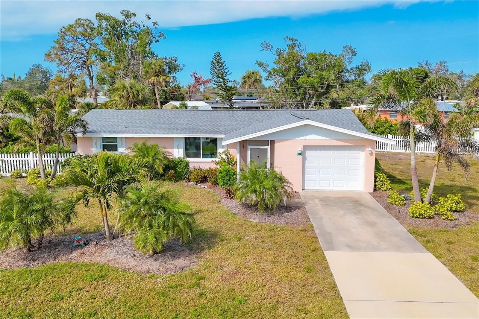 114 Lee Cir — photo